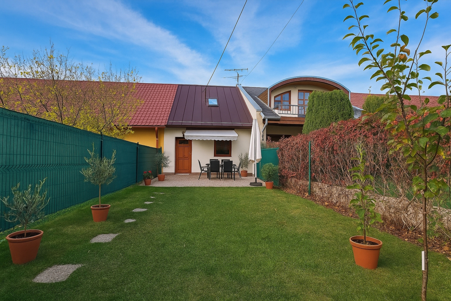 Pre život aj prenájom: zrekonštruovaný 3-izbový dom v Rosine, 6 minút od Žiliny, Cena: 169.000€