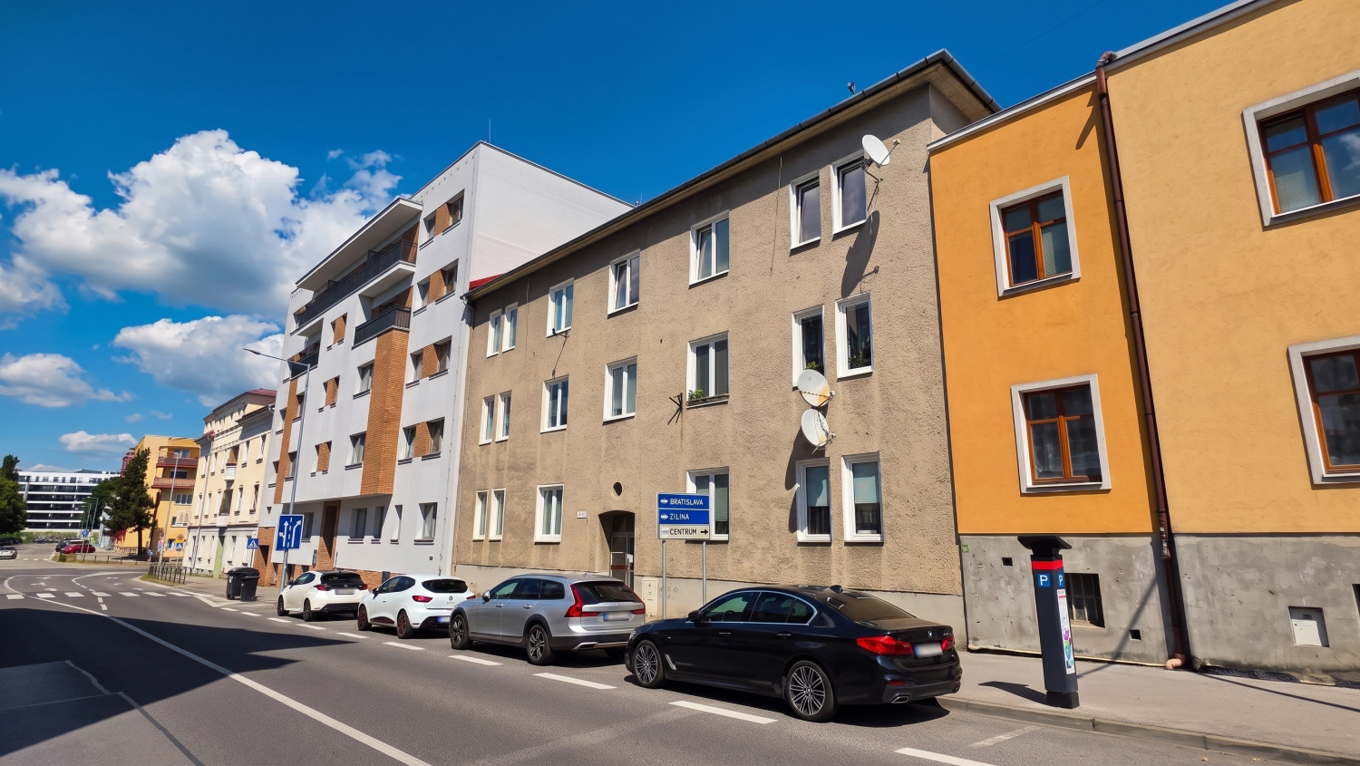 Vysoké stropy a veľké izby: 3-izbový byt v historickom centre, Žilina - Staré mesto, Cena: 199.000€